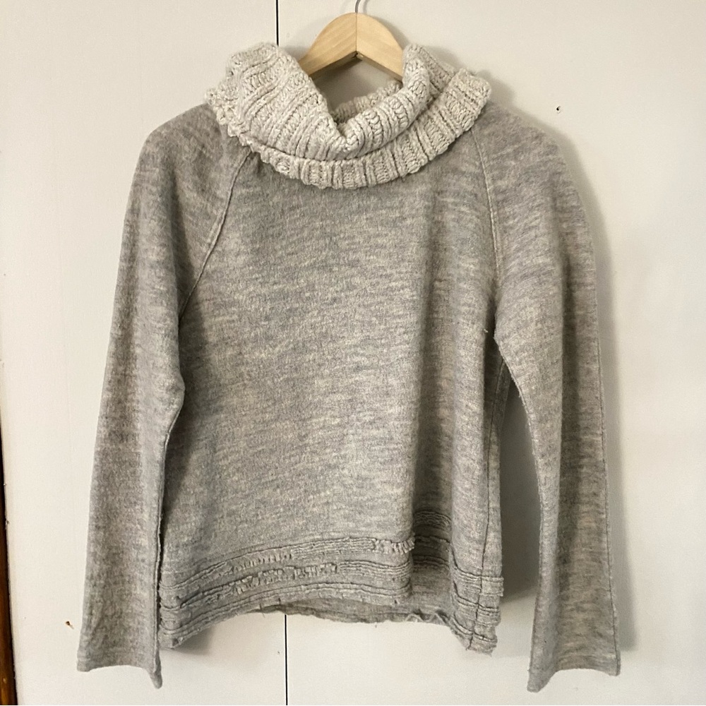 Sleeping on Snow Sweater